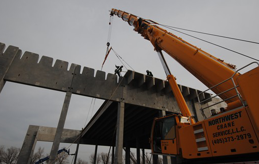 50,000lb Precast Concrete Building Erection