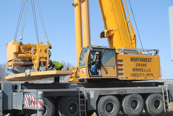 Northwest's LTM1400-7.1 Sets Bridge Beams Over Live Railroad